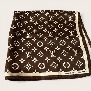 Louis Vuitton Monogram Carré Scarf 22” Brown Cream 100% Silk Made in France